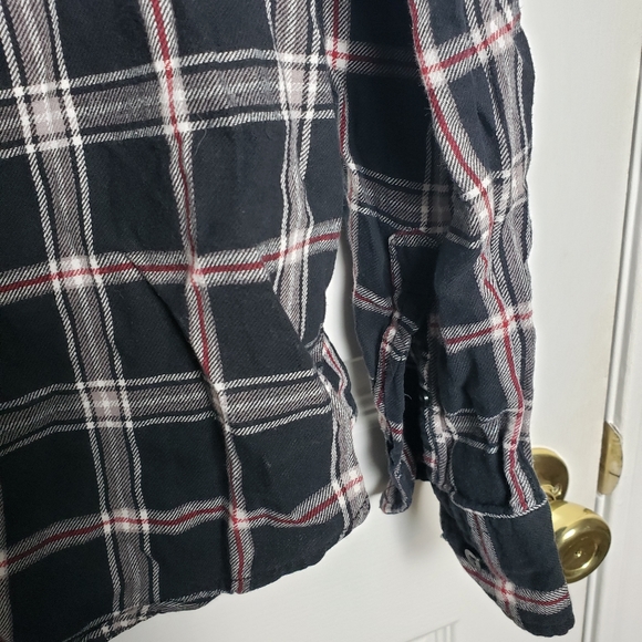 Coastal Black Button Down Flannel Shirt - Picture 6 of 7
